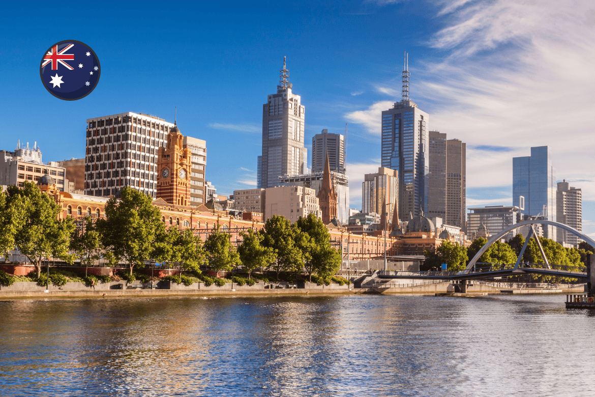 Thuê nhà Melbourne rẻ nhất các thủ đô Úc năm 2026 - cảnh quan trung tâm thành phố Melbourne bên sông Yarra với tòa nhà cao tầng hiện đại